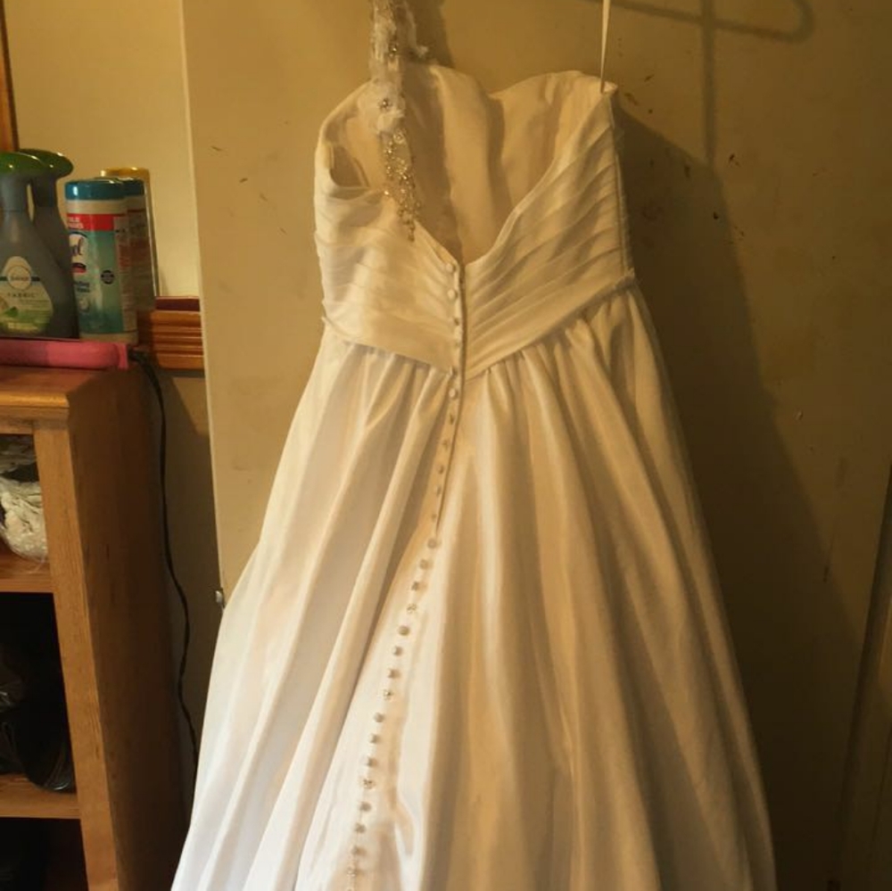 Wedding dress